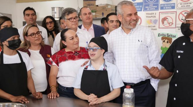 Inaugura Bedolla remodelación incluyente de plantel Icatmi Santa María