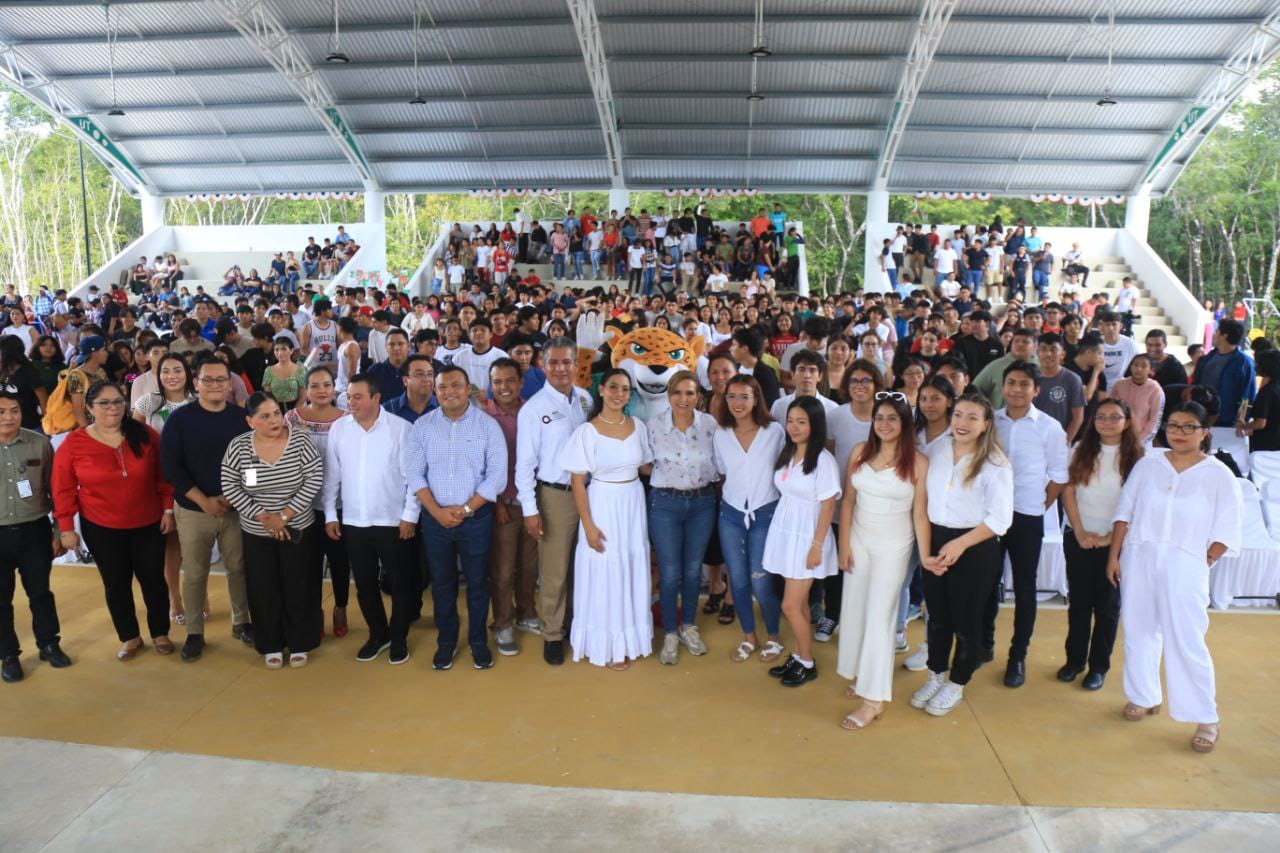 Lili Campos da la bienvenida a alumnos de la Universidad Tecnológica – H. Ayuntamiento de Solidaridad
