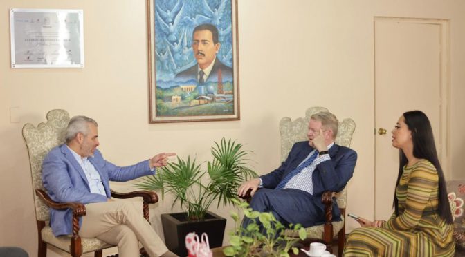 Embajada de Canadá ubica a Pátzcuaro en semáforo verde para el turismo