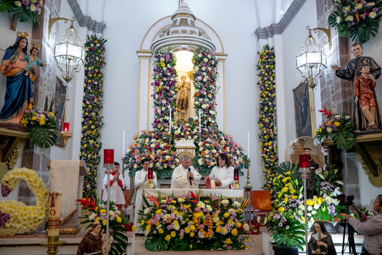 CON MAÑANITAS Y MISA CELEBRAN AL SANTO PATRONO DE SAN FRANCISCO COACALCO