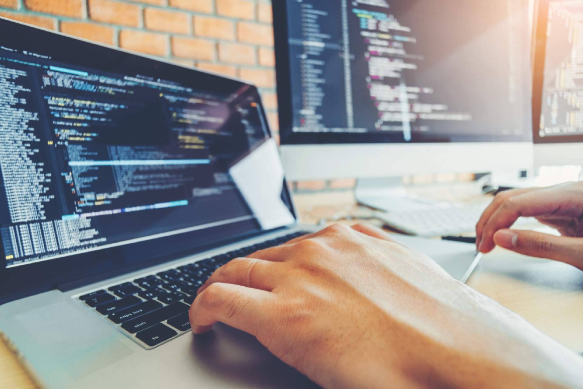 Los conocimientos de Javier Fueyo sobre el lenguaje de programación Prolog