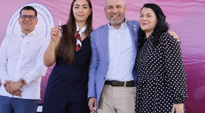 Entrega Bedolla autobús al ITM; destaca inversión educativa para el futuro
