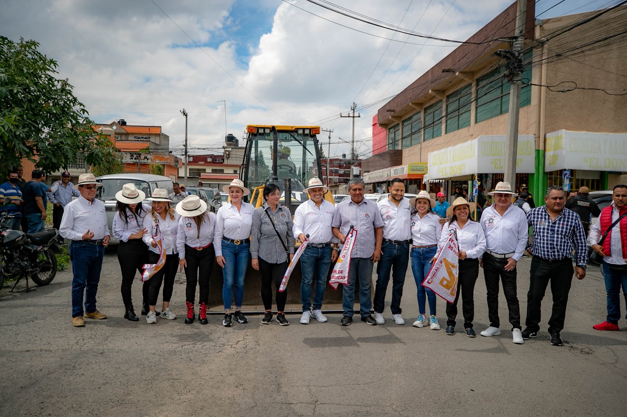 INICIA DAVID SÁNCHEZ LA REPAVIMENTACIÓN DE LA CALLE GABRIEL SUÁREZ