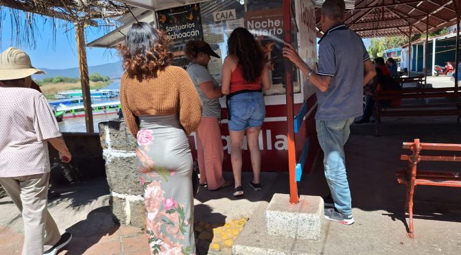 Falso que se haya interrumpido servicio de lanchas en lago de Pátzcuaro: CEAC