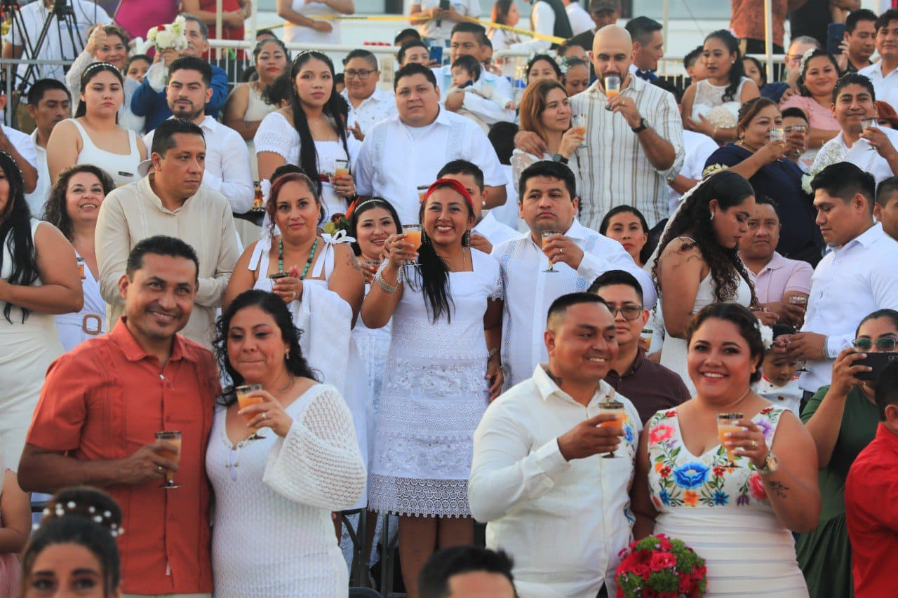 Formalizan su unión 302 parejas en bodas colectivas – H. Ayuntamiento de Solidaridad
