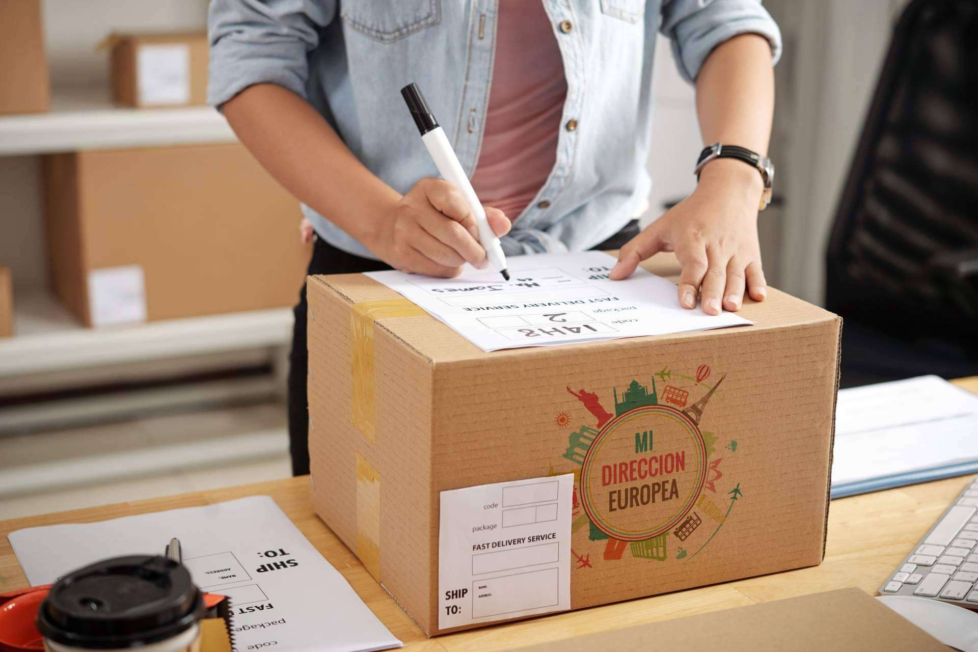 La firma Mi Dirección Europea gestiona envíos internacionales con Wallapop