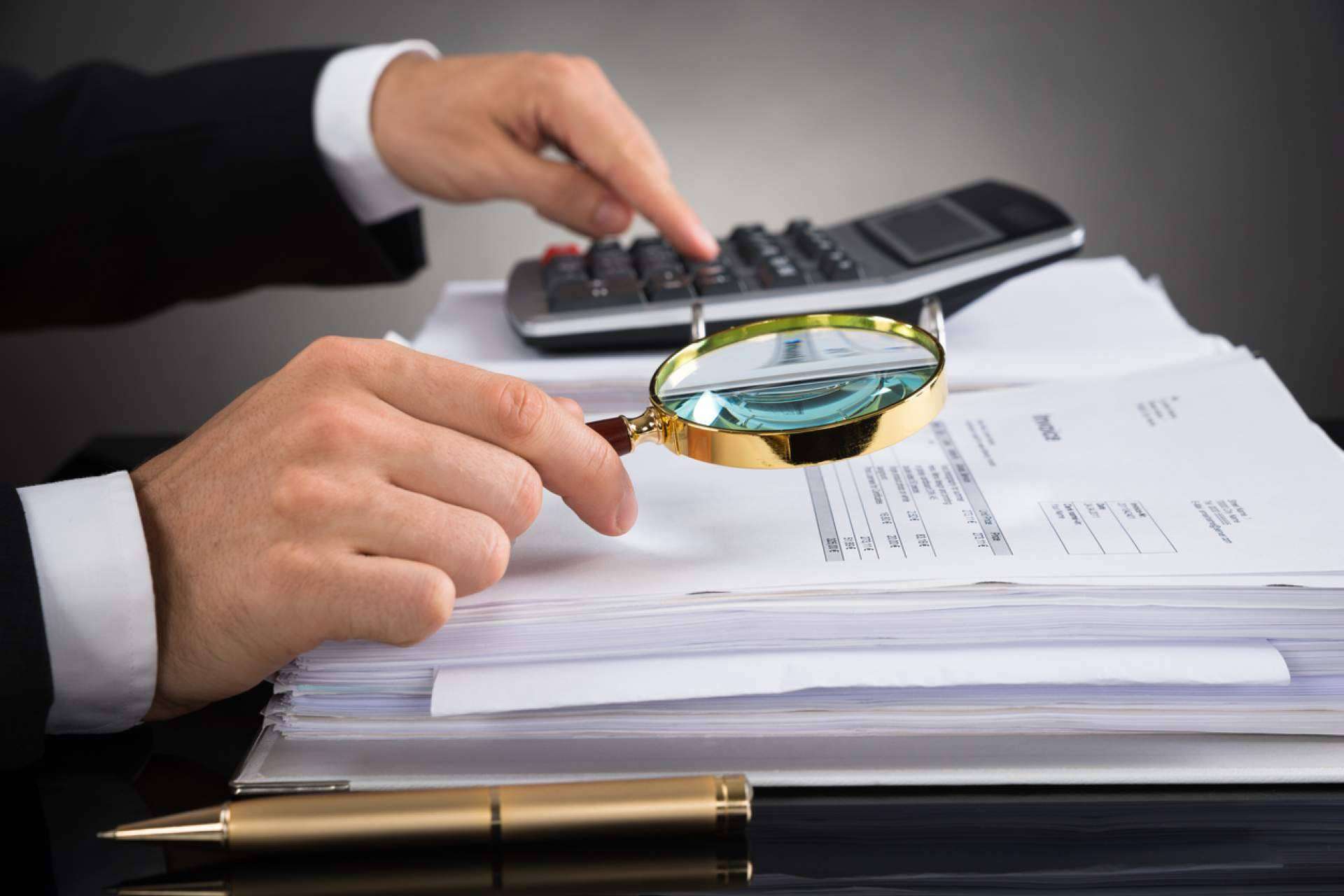 Combatir los delitos financieros. Los consejos contra el blanqueo de dinero para profesionales de IbanWallet Online