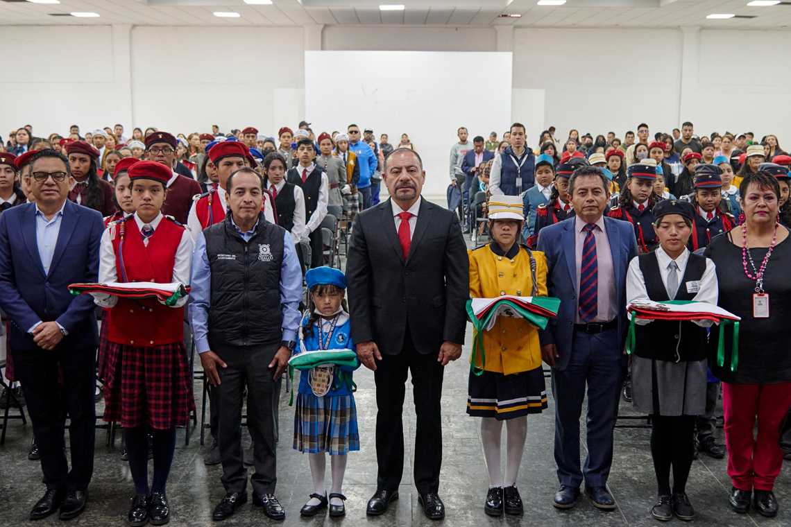 Boletín 266.- Miguel Gutiérrez conmemora el Día de la Bandera.