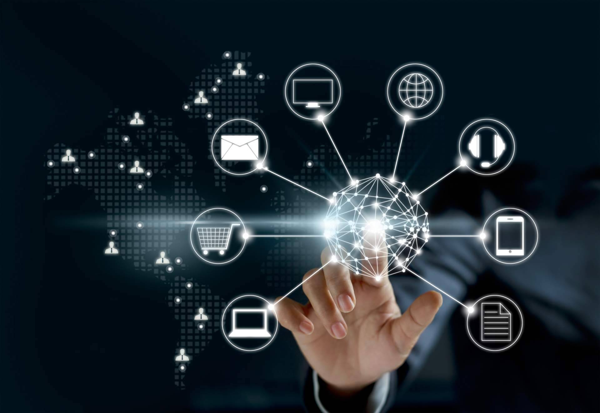 Tienda en línea con más de 20,000 artículos del área de tecnologías de información