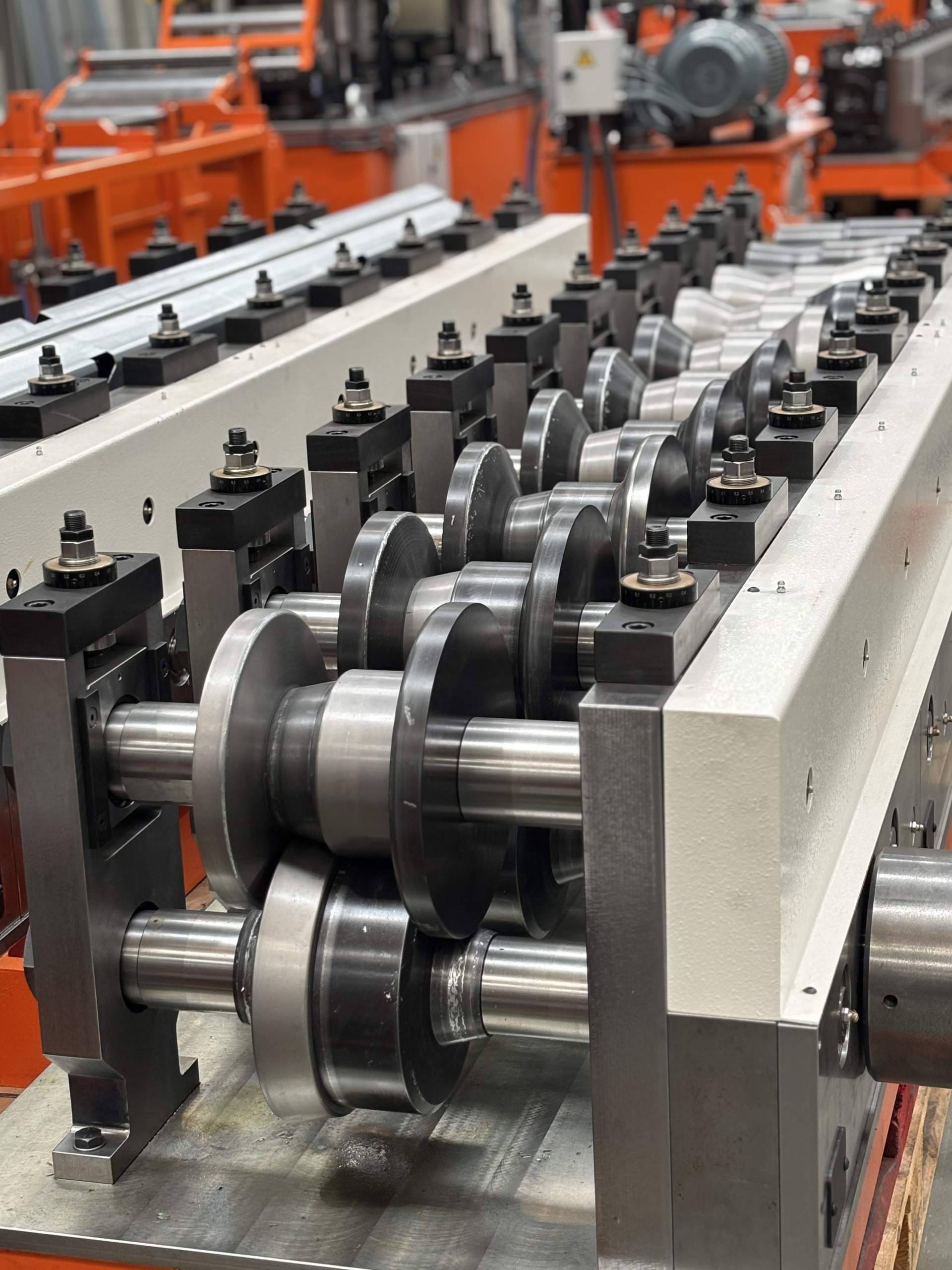 Las líneas de rolado Diper optimizan la producción de perfiles en la industria de automoción